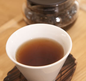 写真：うれしの和紅茶」