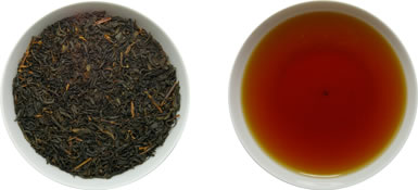 写真：茶葉と淹れたうれしの和紅茶